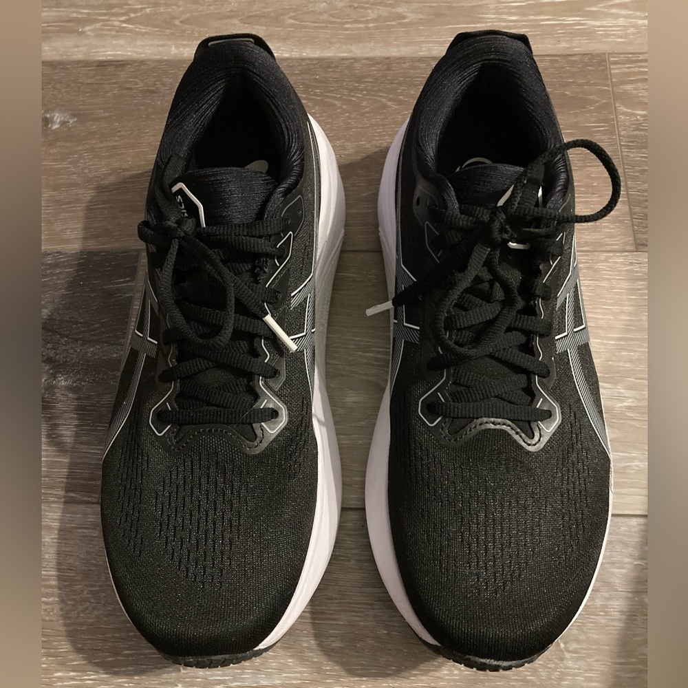 Women’s ASICS Gel-Kayano 30 size 11